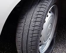 Réparation pneu: Amponville